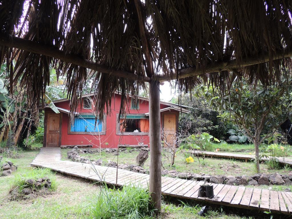 Cabanas Moenga Hanga Roa Buitenkant foto